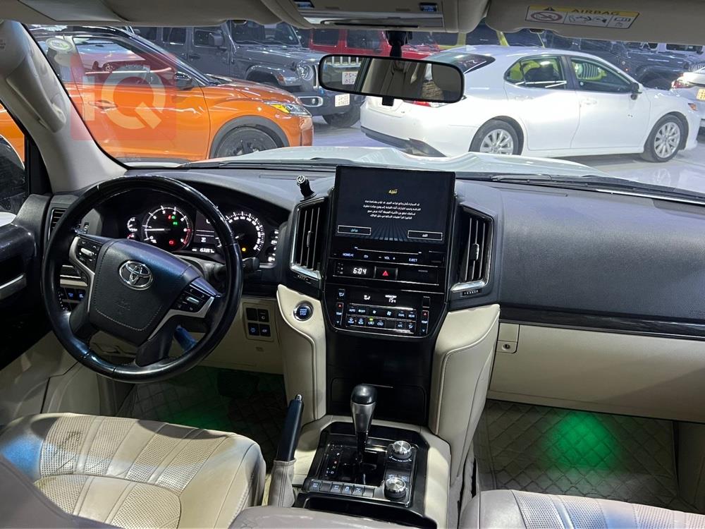 تويوتا لاندكروزر